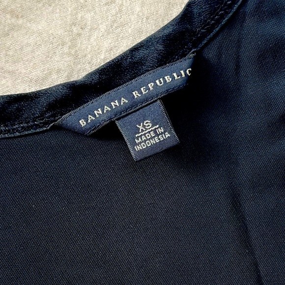 Women’s banana republic black fitted mini dress size XS - Picture 3 of 3